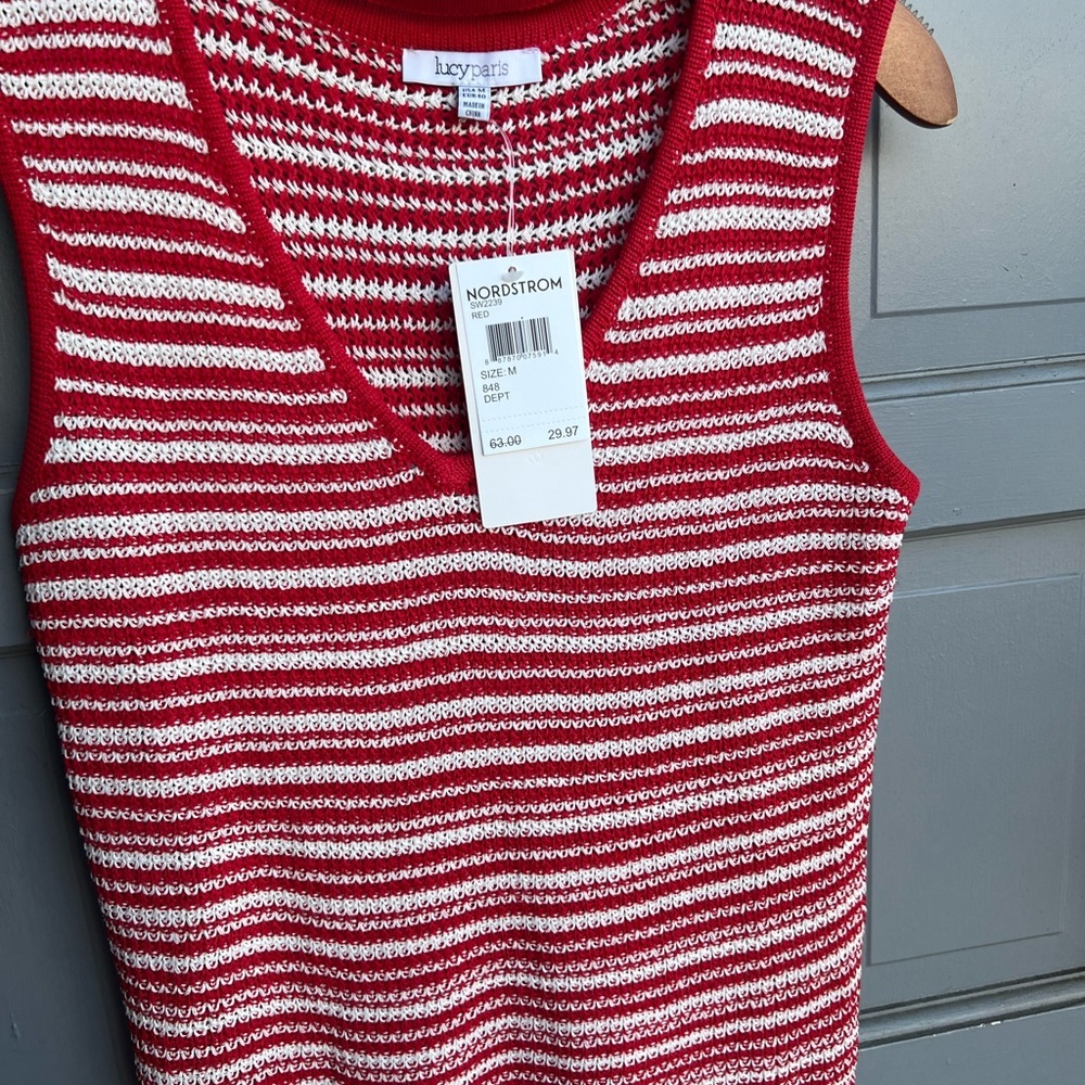 NWT Lucy Paris red/white stripped sleeveless‎ v neck knit tank size M